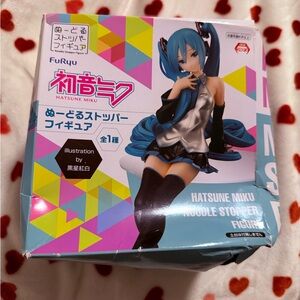 Hatsune Miku Blue and Black Action Figure by Ryu